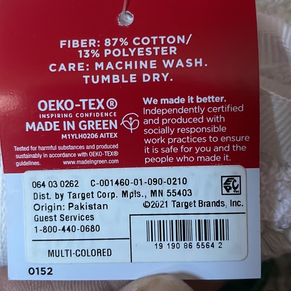 Perfect lil gift holiday color wash clothes n a delicious smelling candle new - Picture 6 of 7